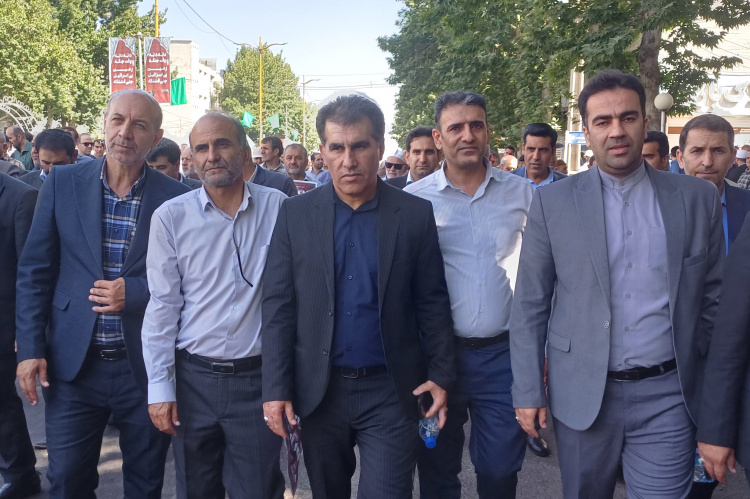 عکس | حضور اعضای جهاددانشگاهی لرستان در مراسم تشییع شهدای حمله رژیم صهیونیستی به خرم‌آباد